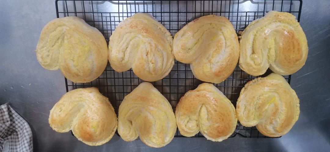 心形奶香椰蓉面包