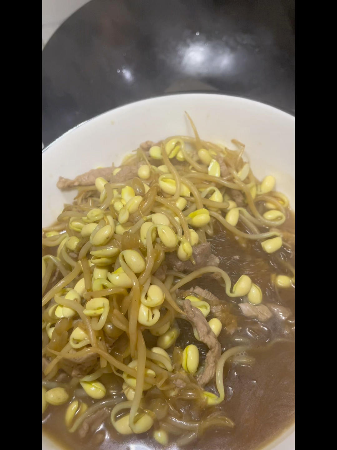 黄豆芽粉条炒肉