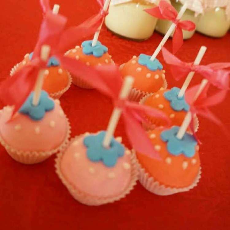 《Tinrry下午茶》教你做棒棒糖蛋糕