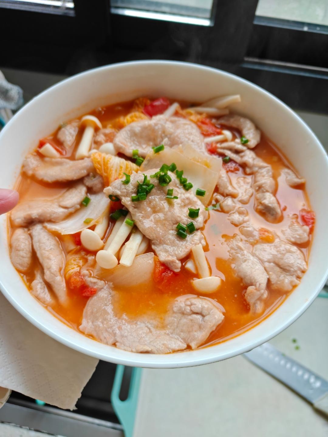 番茄滑肉煲｜酸爽开胃！肉片超级嫩滑