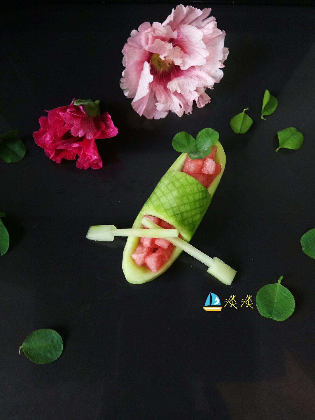 淡淡小小厨做的创意蔬菜盘饰摆盘拼盘(黄瓜小船)