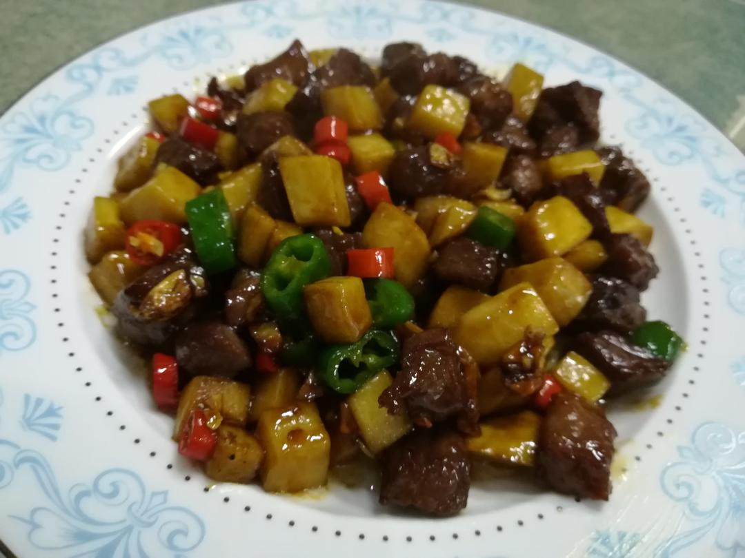 家常菜~杏鲍菇烧牛肉粒