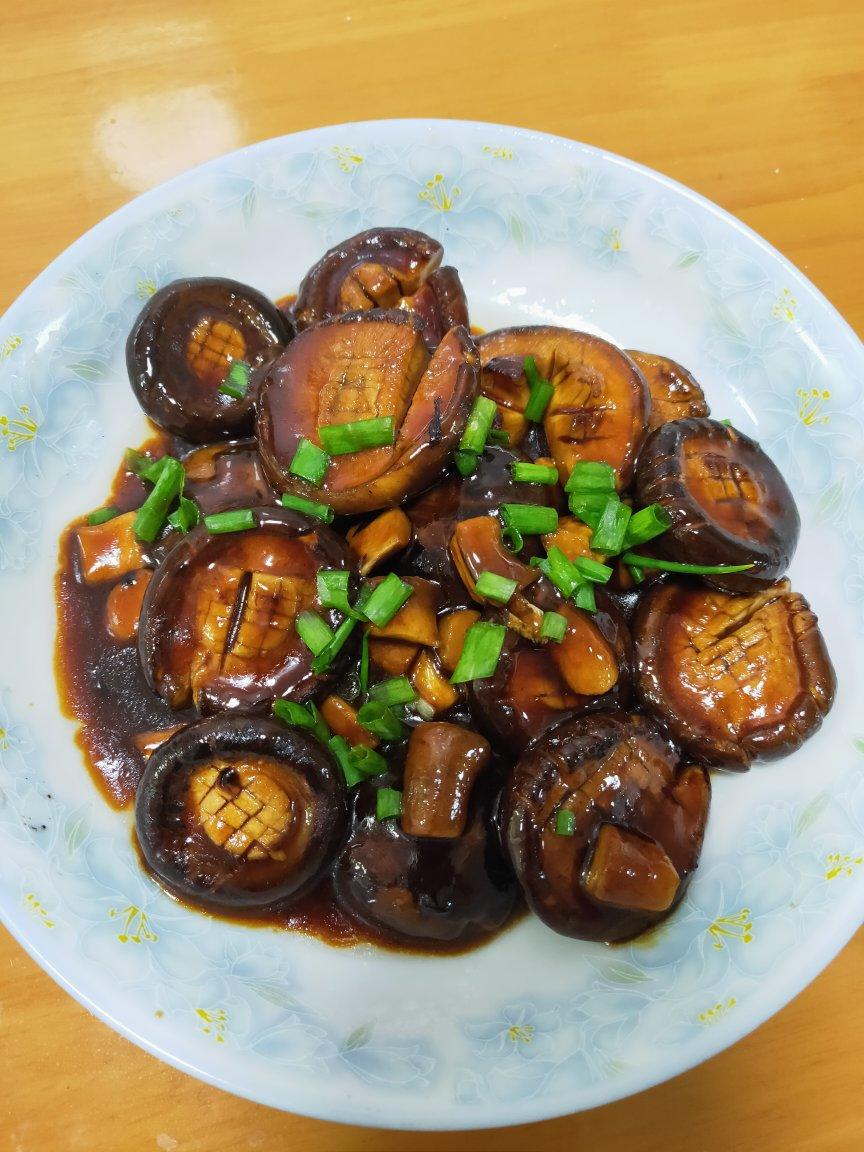 鲜嫩多汁，比鲍鱼还好吃红烧香菇