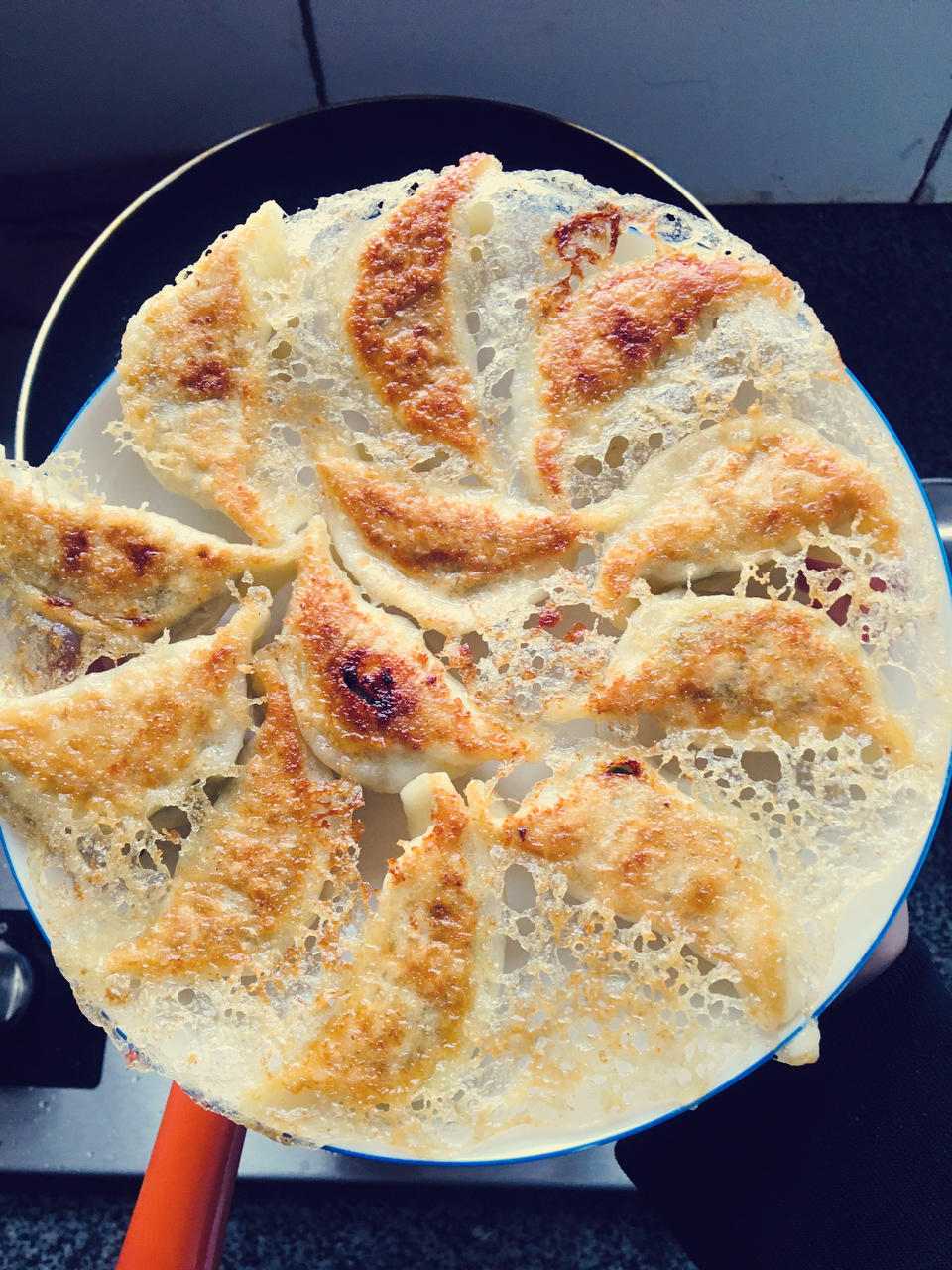 2020.7.20记录晚餐  一不小心被做成了锅贴的「素三鲜饺子」