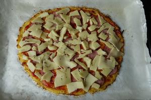 无面粉无油の花菜底披萨的做法 步骤10