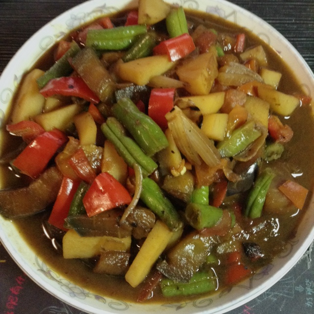 土豆炖豆角