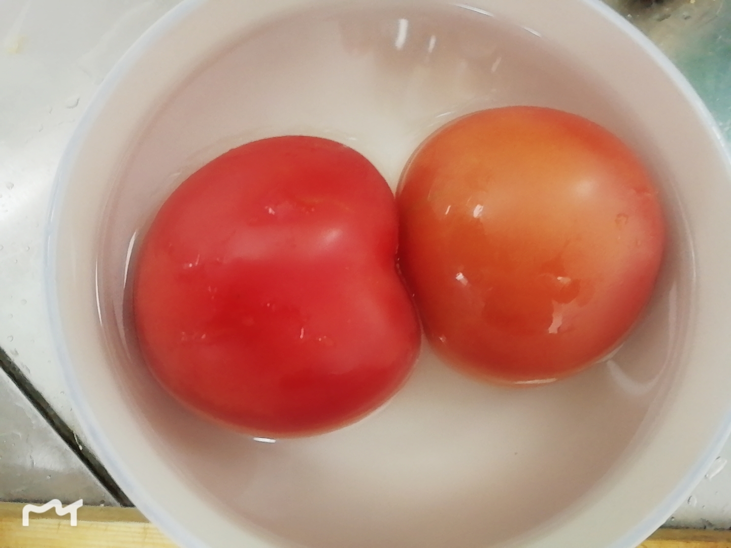 最好吃的甜口西红柿炒鸡蛋的做法 步骤1