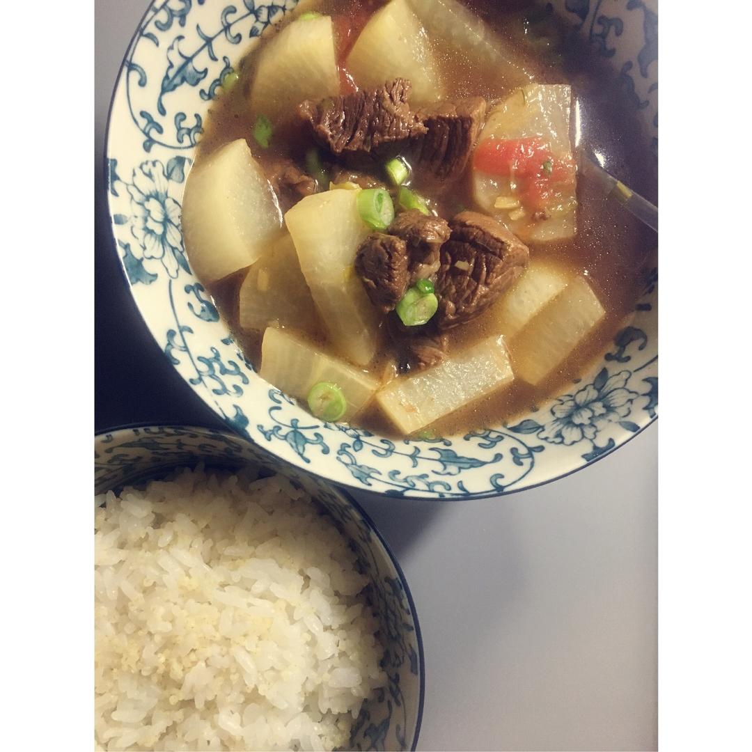 牛肉炖萝卜