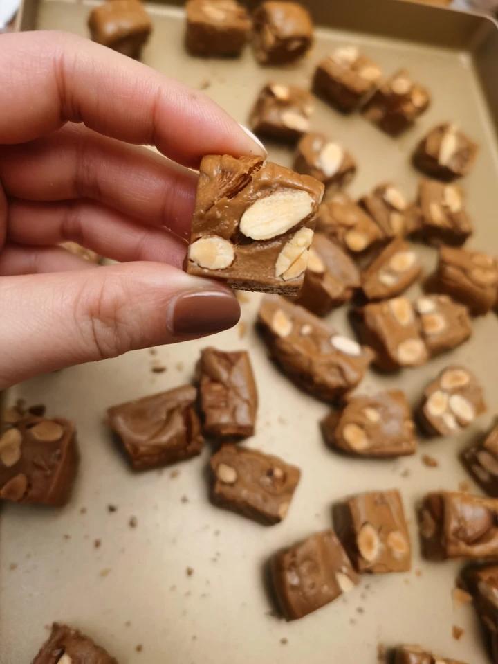 消耗奶油大户—-少糖版坚果咸焦糖太妃糖（含操作小视频）