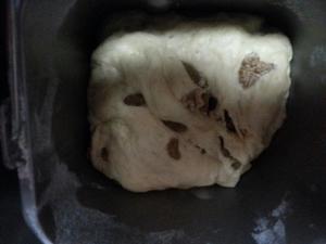 面包机版柔软果料面包（最爱的童年味道）的做法 步骤10