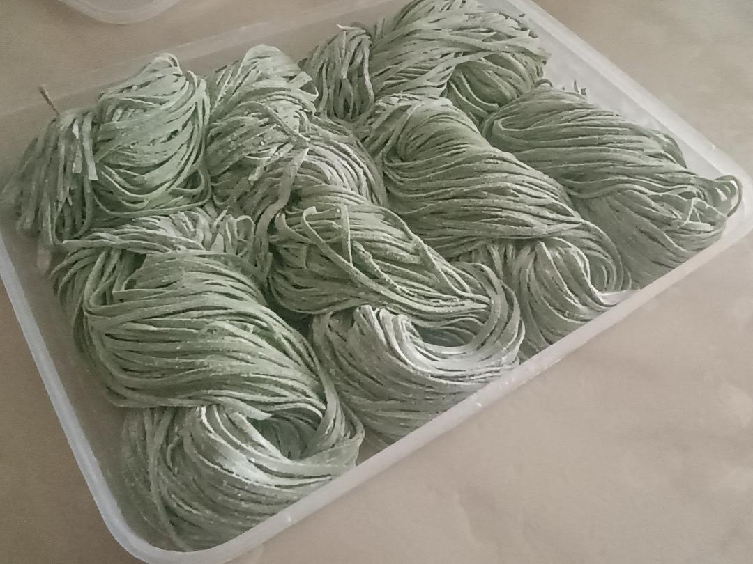 自制艾叶面条