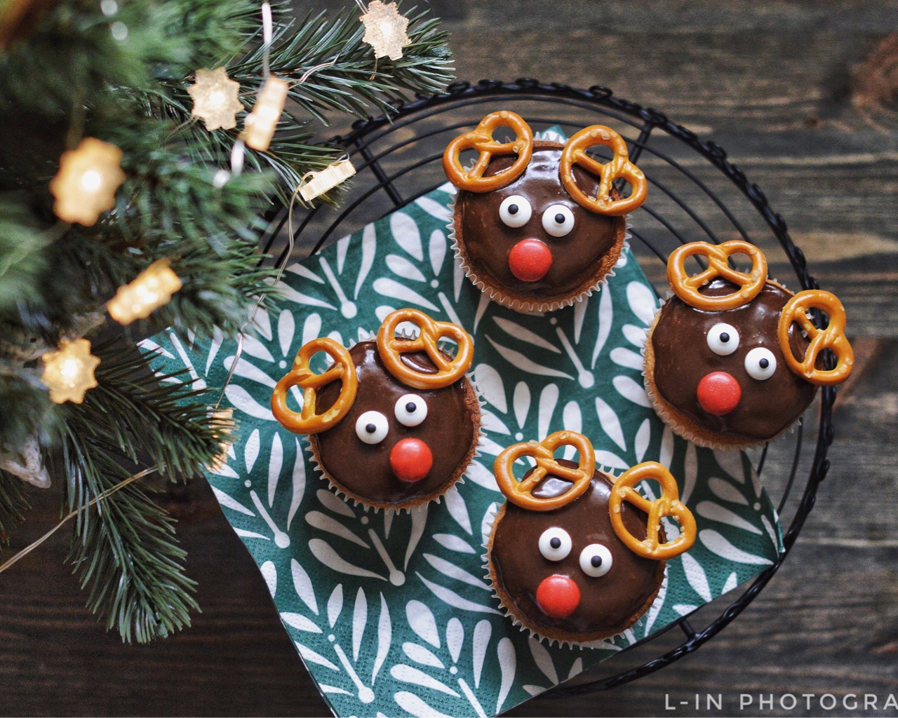圣诞老人的坐骑 Reindeer cupcakes的做法