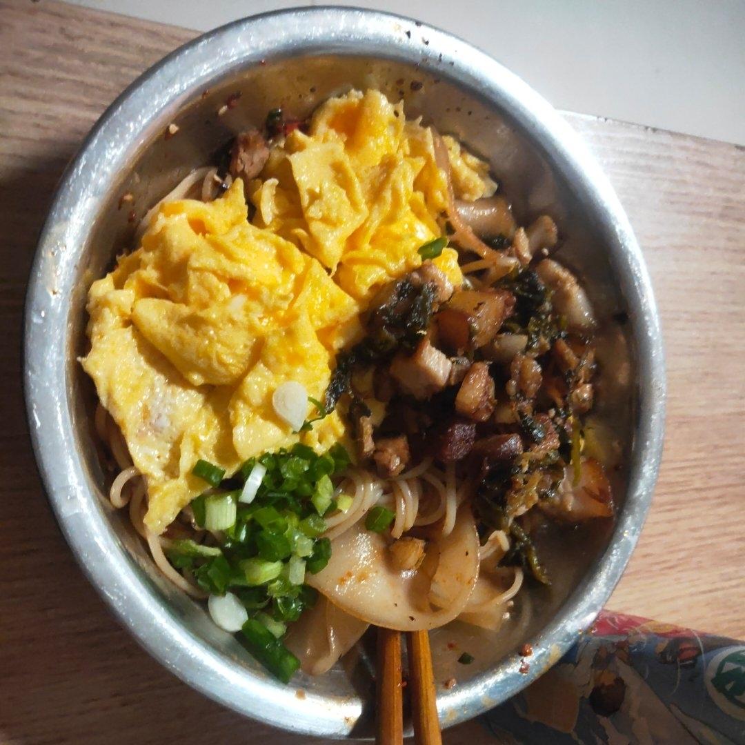 江西拌米粉一顿一大碗不过瘾