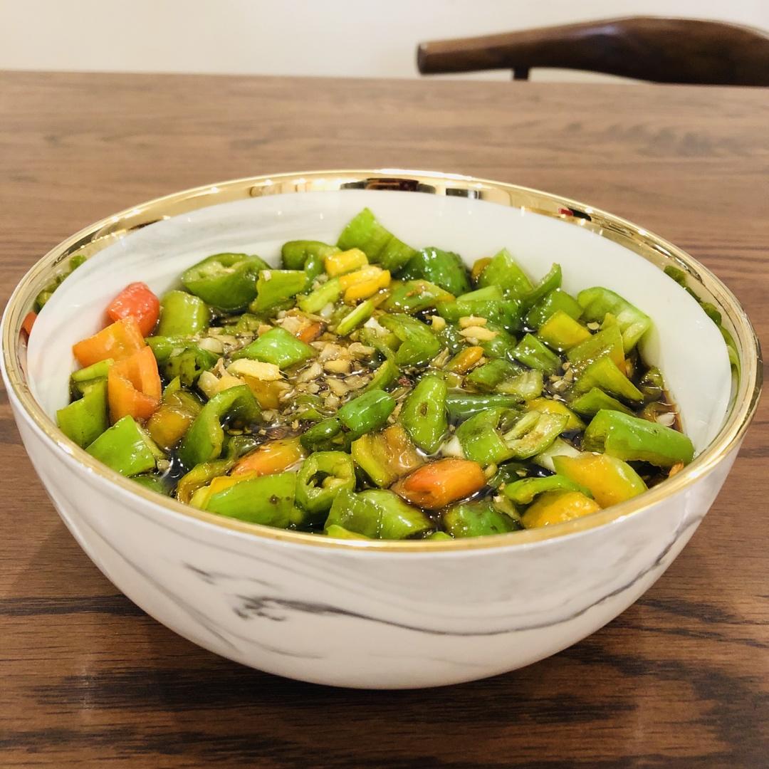 酱油泡青椒（超级简单快手小菜）