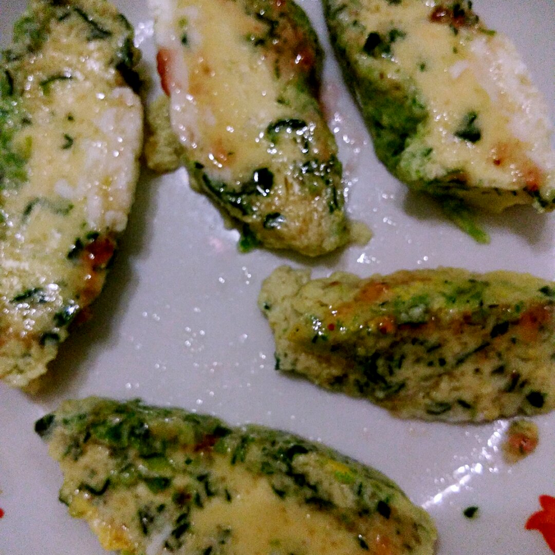 【快手辅食】菠菜蒸鸡蛋糕（12m+）