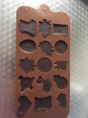 自制手工黑巧克力的做法 步骤4