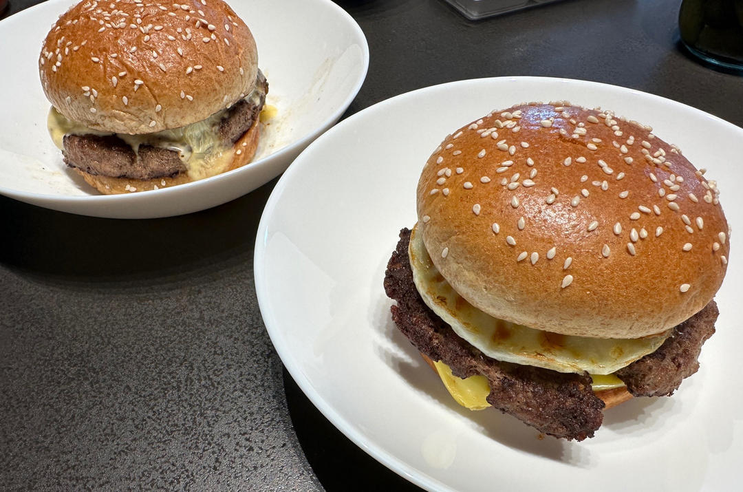 牛肉汉堡 煎出香嫩多汁的牛肉饼