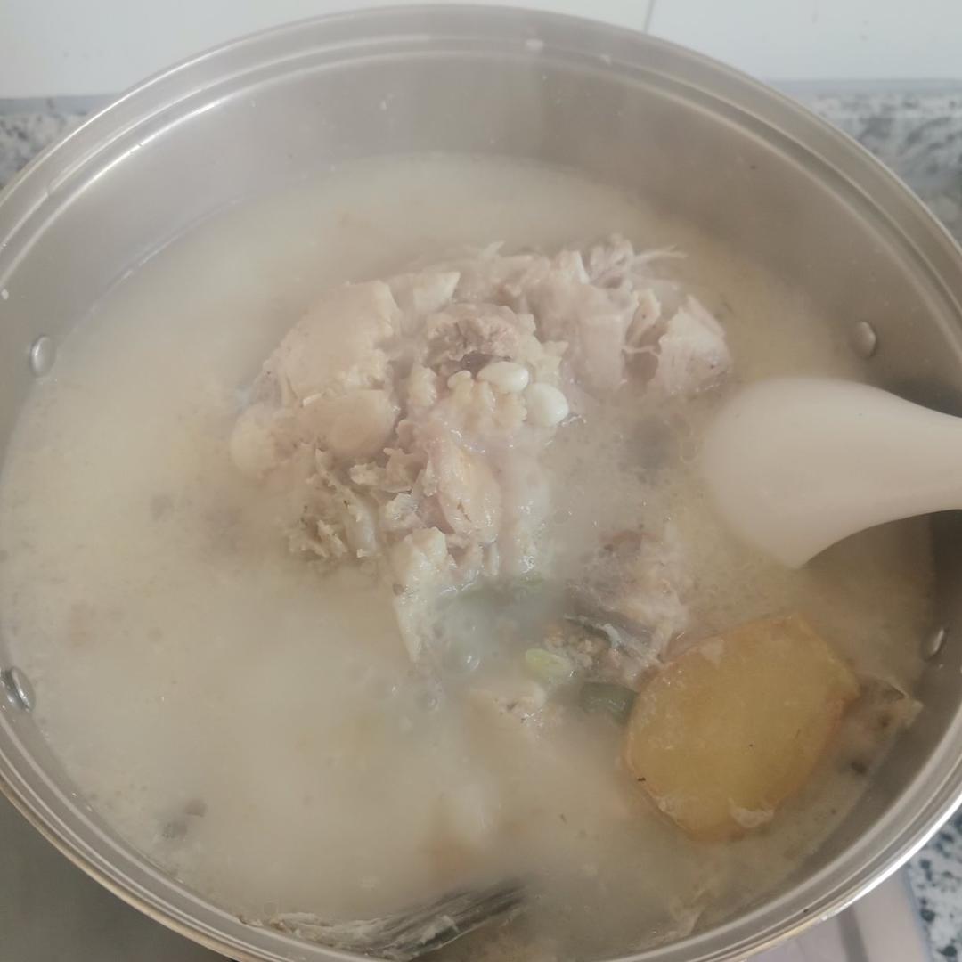 鱼头豆腐汤