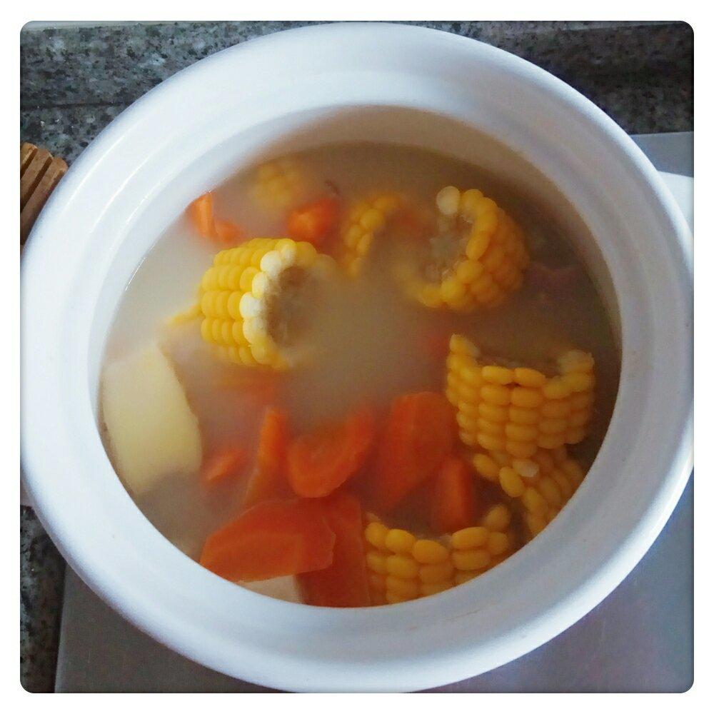 玉米排骨汤