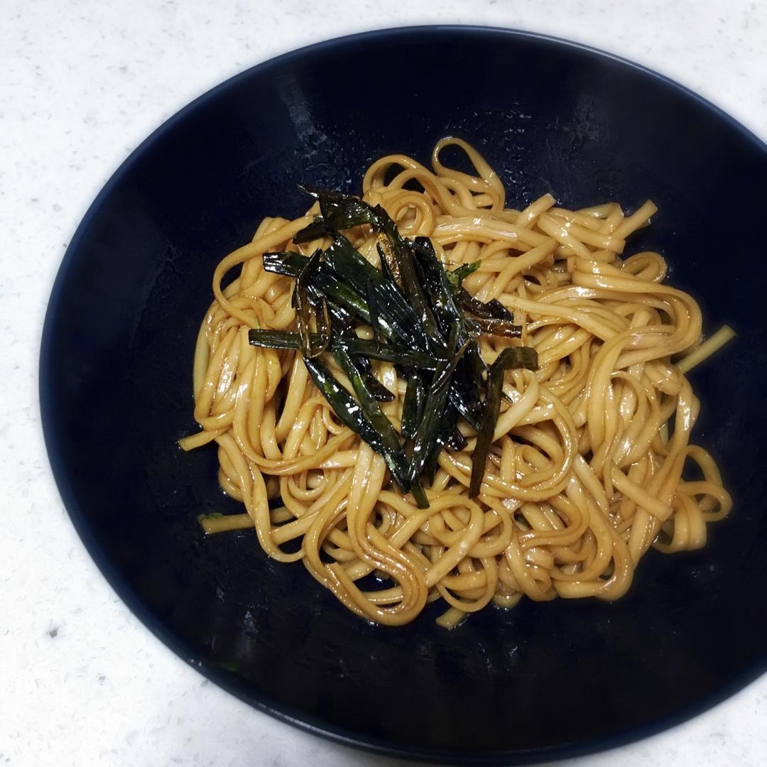 葱油拌面Spring Onion Noodles
