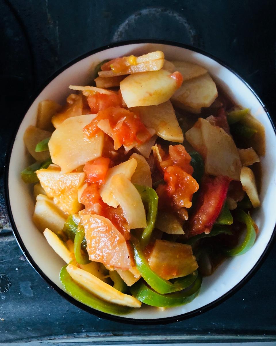 青椒番茄土豆片