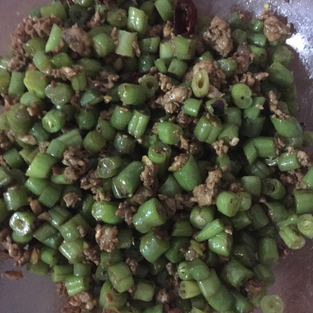 香辣肉末炒豆角 Hot Chili Beans with Pork Mince