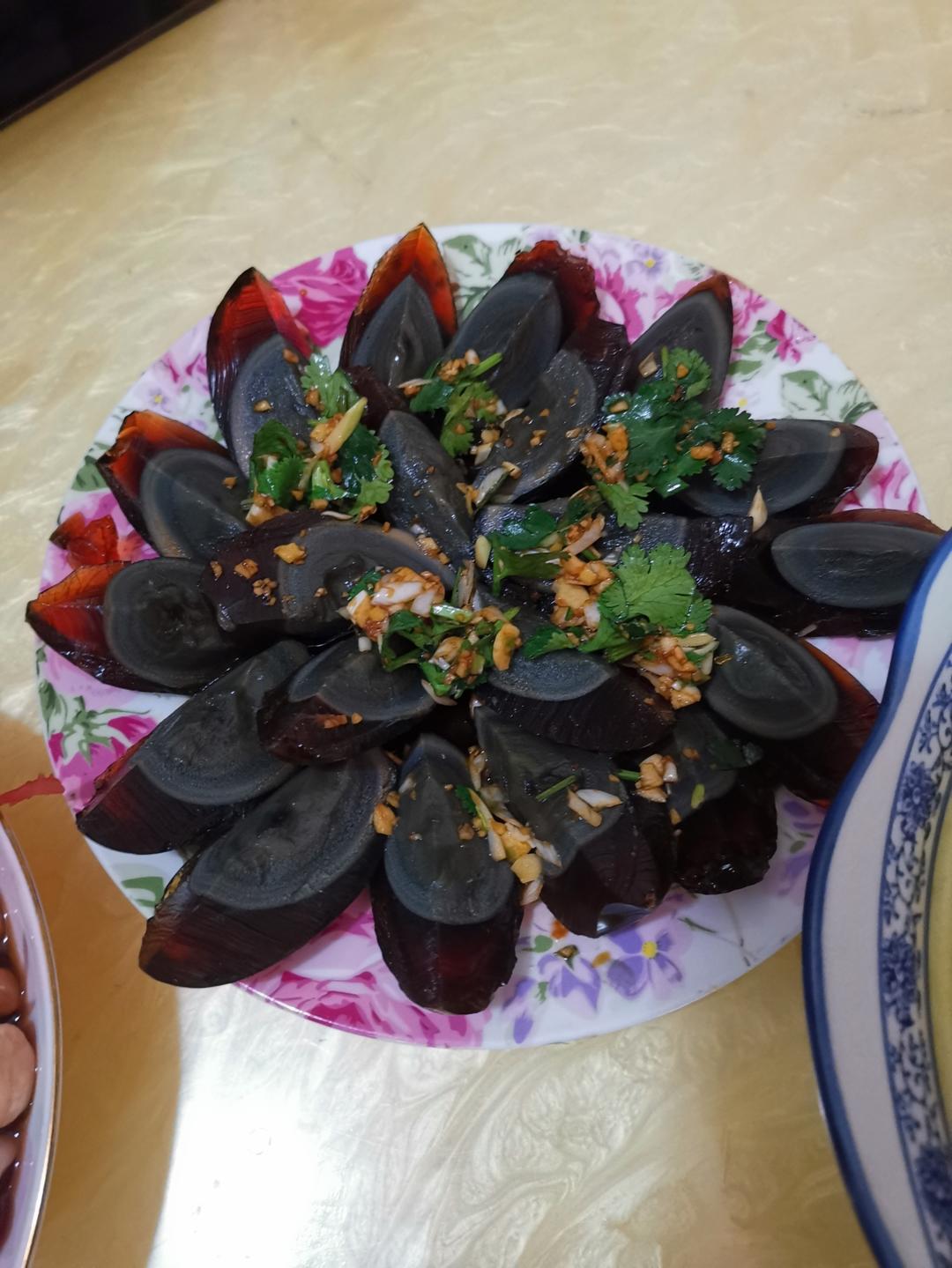 凉调松花蛋的做法