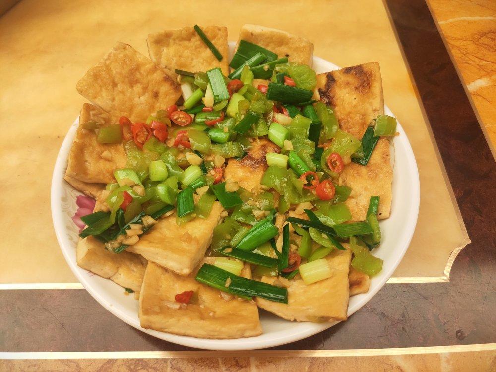 厨师长教你：“懒人烧豆腐”的家常做法，很简单懒人的做法，收藏