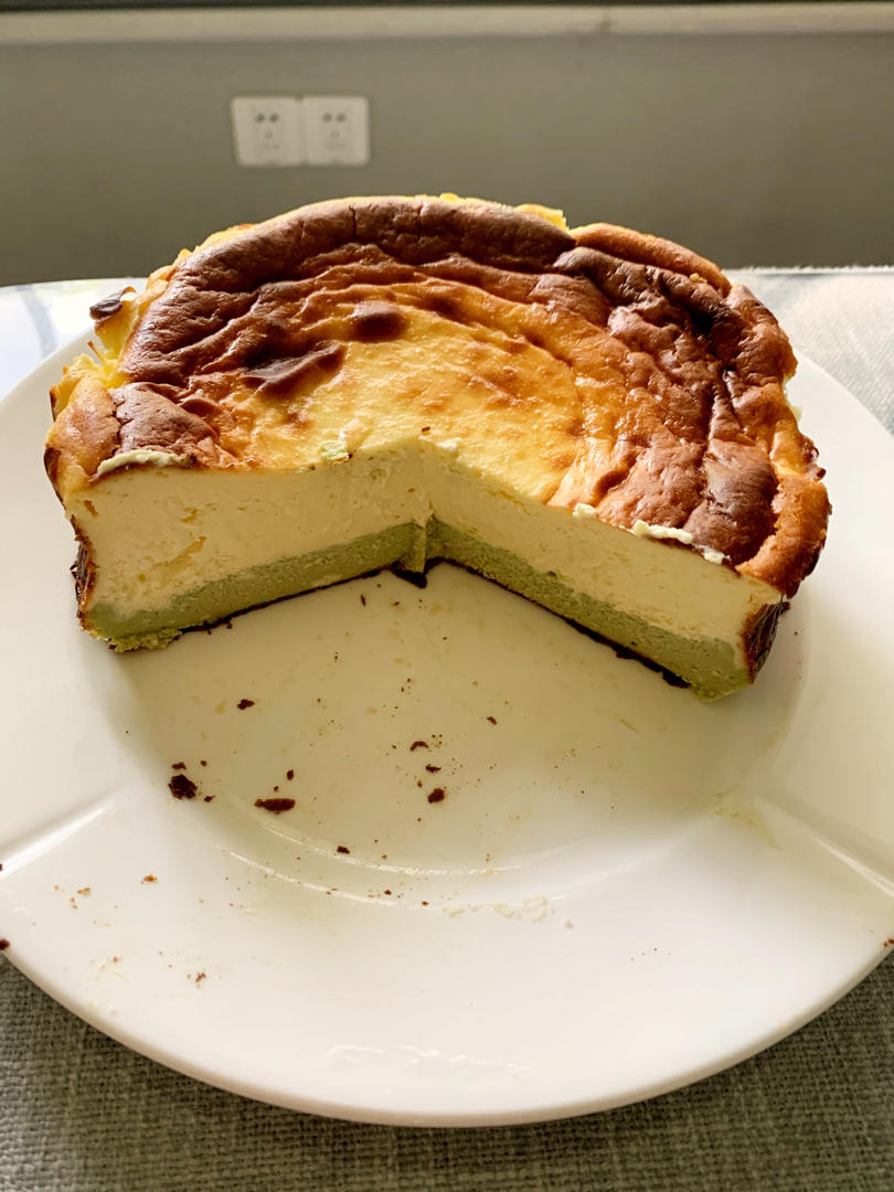 抹茶双色巴斯克芝士蛋糕