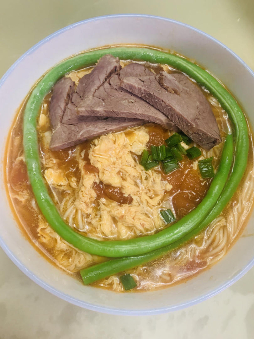 宇宙无敌好吃的西红柿鸡蛋面 三口之家的快手一餐