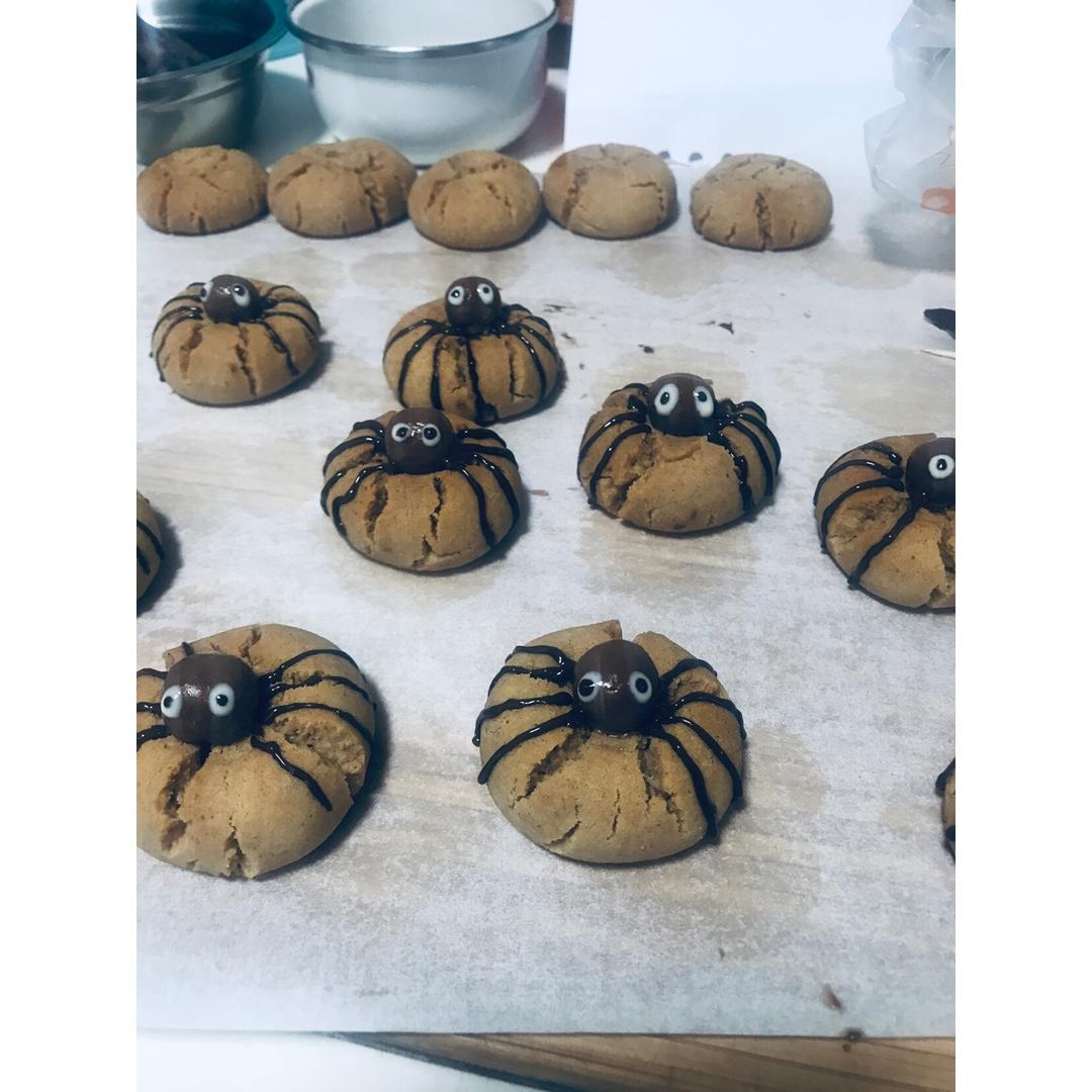 万圣节蜘蛛花生酱曲奇
