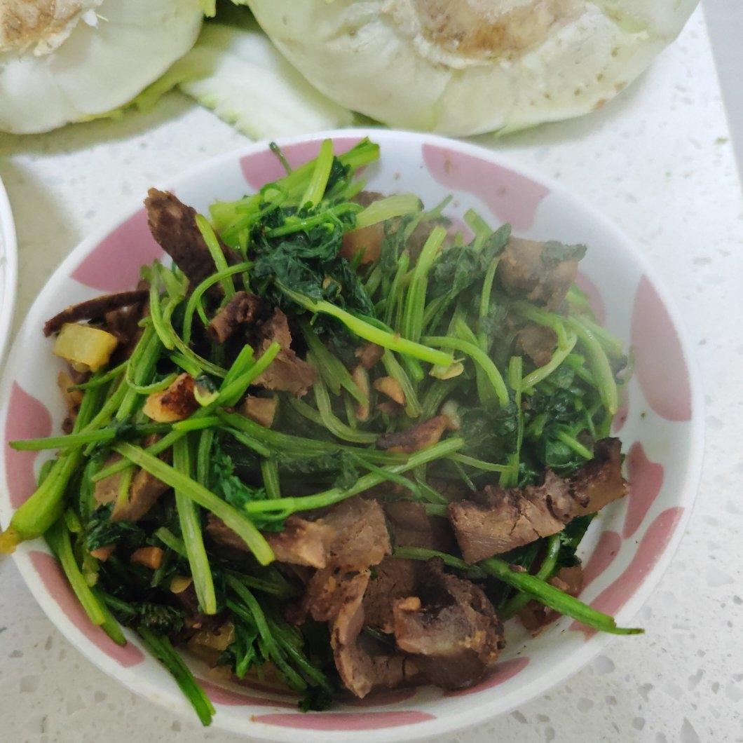 香菜牛肉