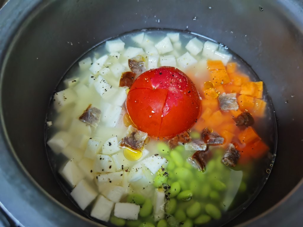 懒人饭·一个西红柿·饭菜一起好·简单易学