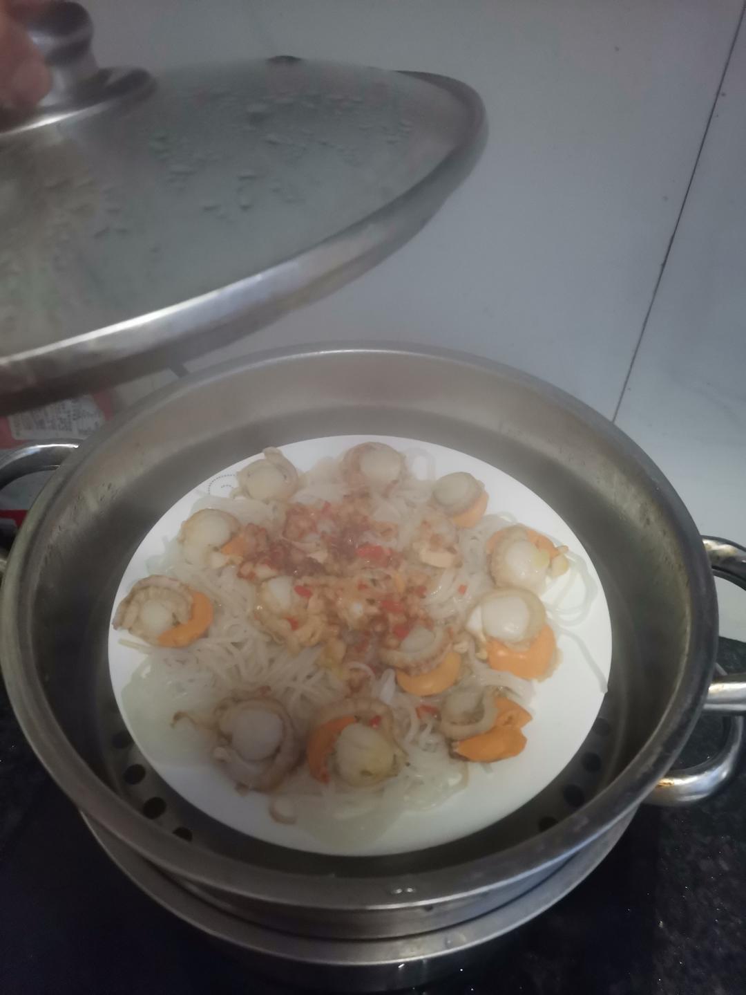 蒜蓉扇贝肉蒸粉丝