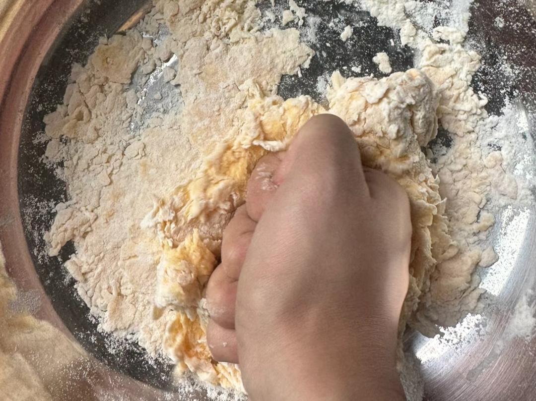 大宝贝的彩色果蔬馄饨皮『 擀皮自己做』的做法 步骤2