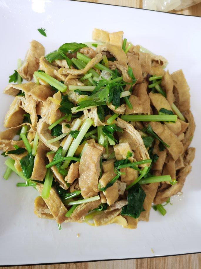 芹菜炒豆腐干