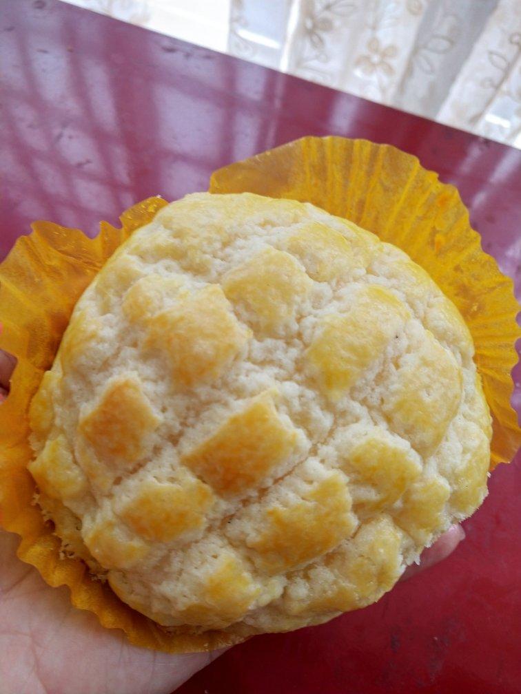 好吃到炸裂的港式菠萝包（附带制作酥皮的小视频）