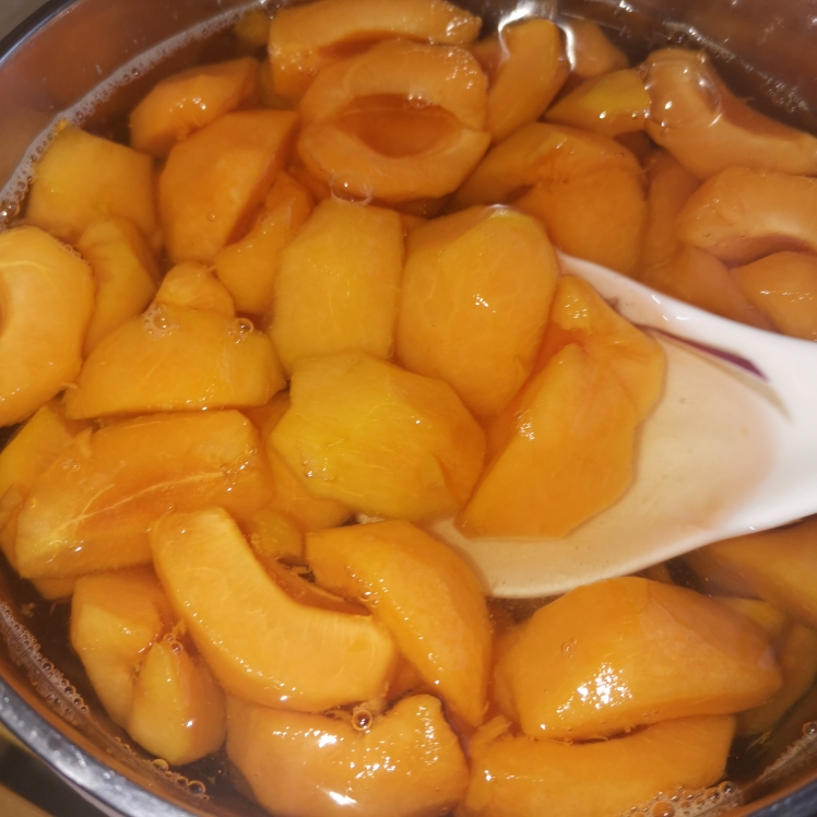酸甜可口黄杏罐头的做法