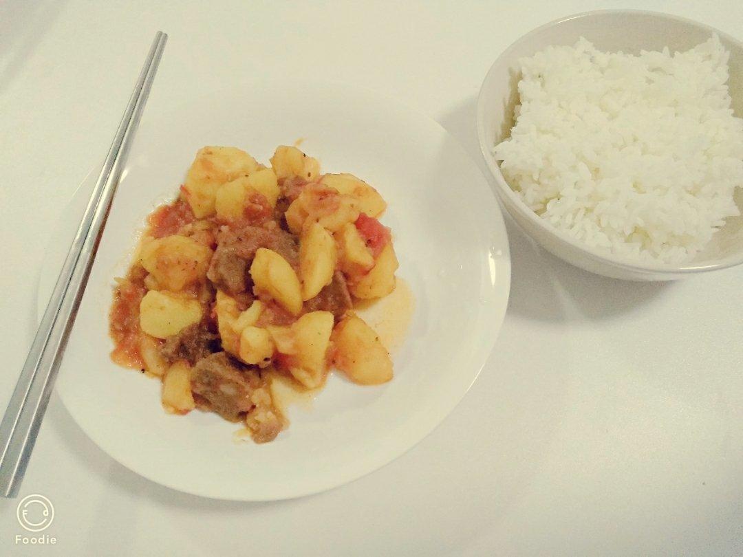 西红柿土豆炖牛肉