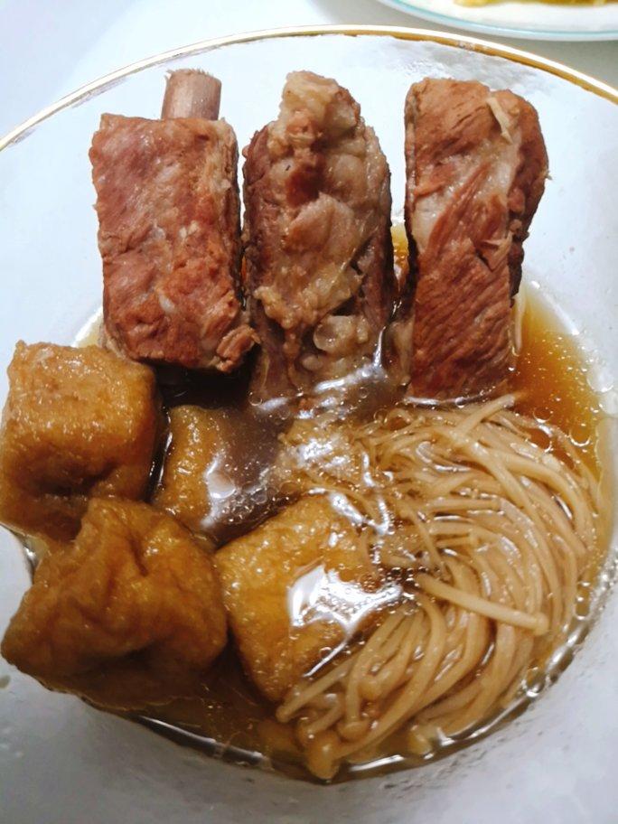 堂妈小厨——新加坡肉骨茶