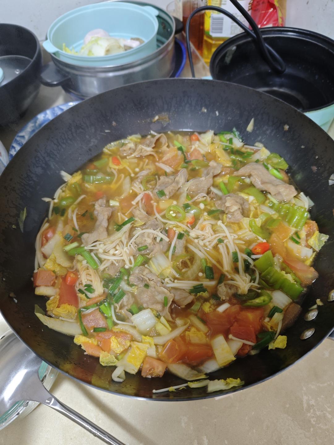 金针菇番茄肥牛卷