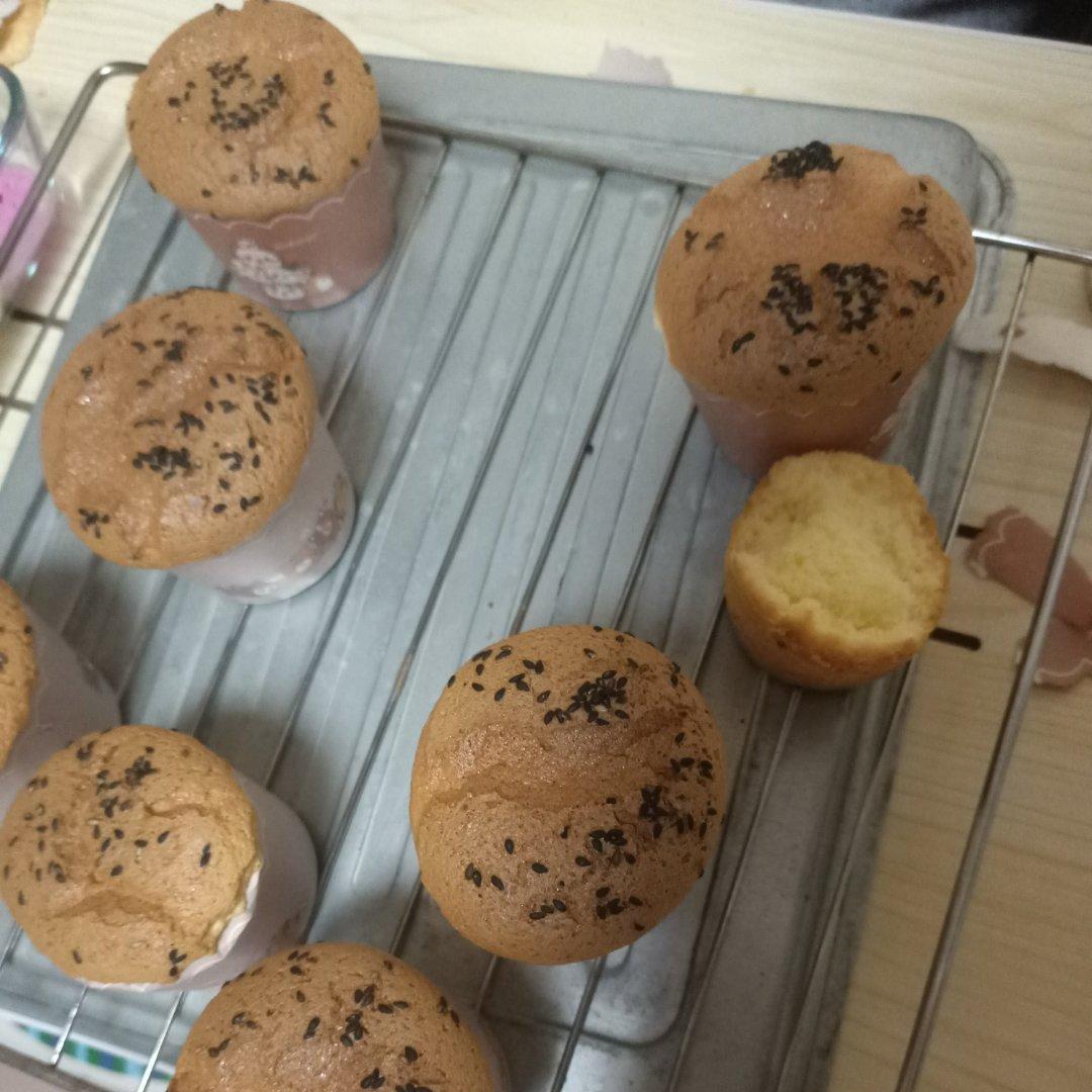 纸杯蛋糕 8寸戚风蛋糕的量