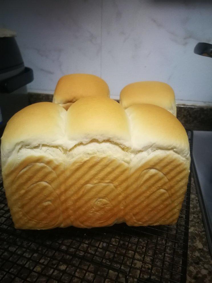 微咸味奶油吐司