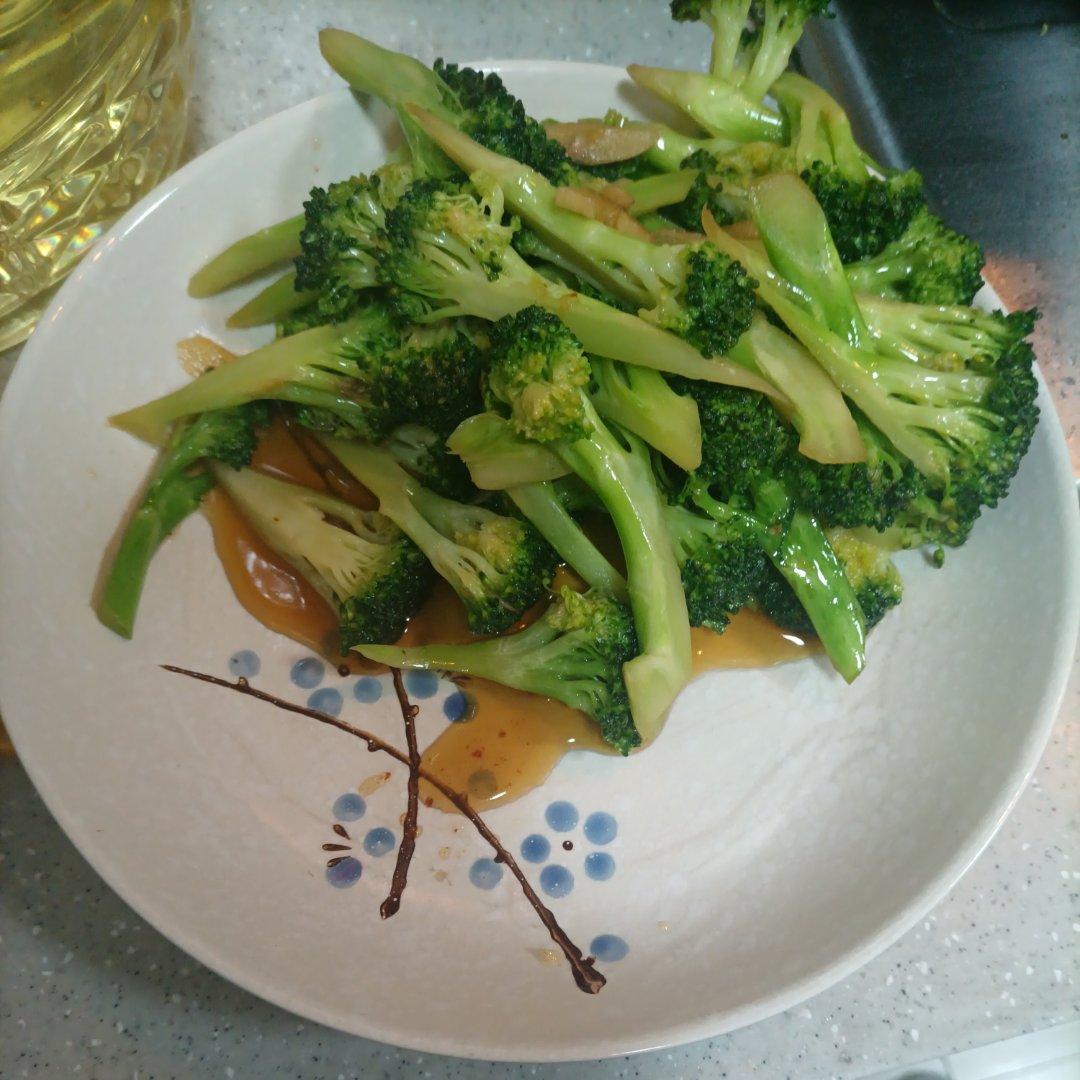 蚝油蒜蓉西兰花