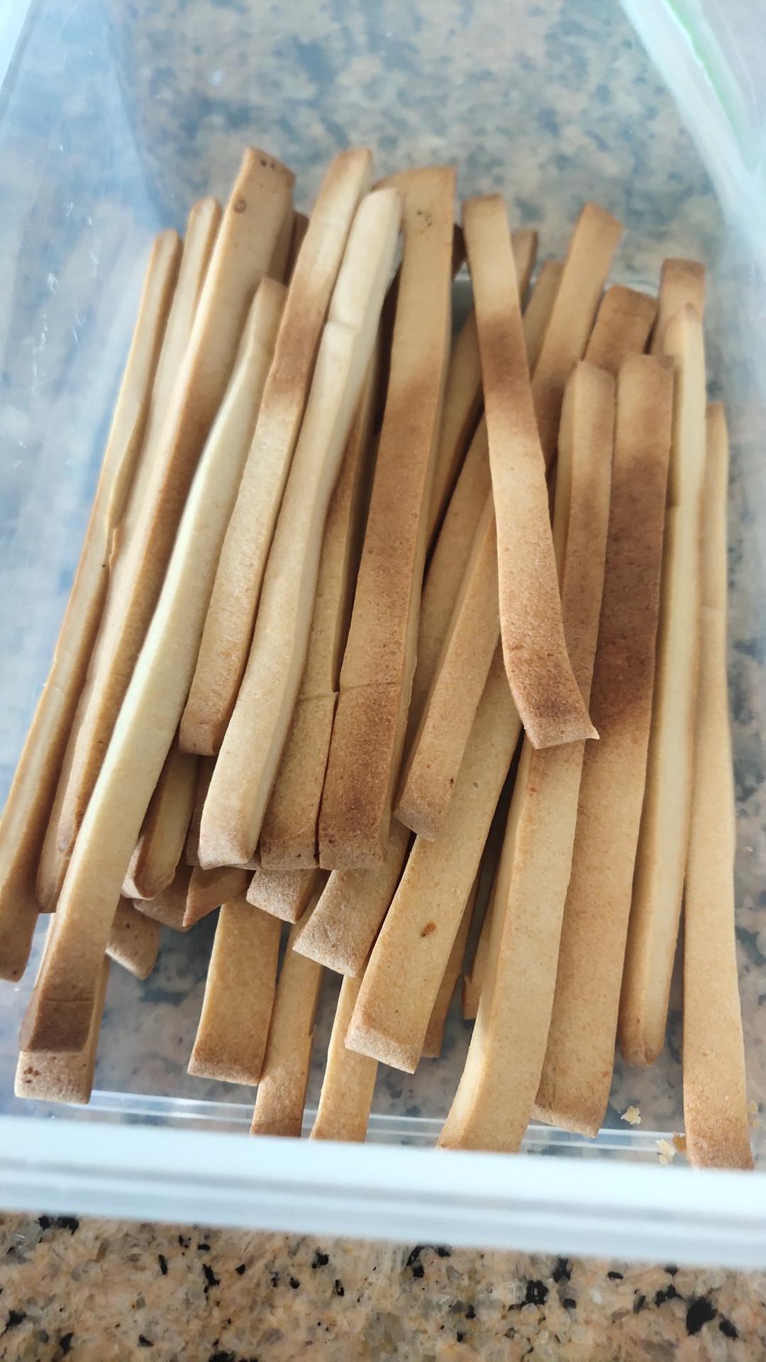 蛋香脆脆条，一道可口的休闲小零食