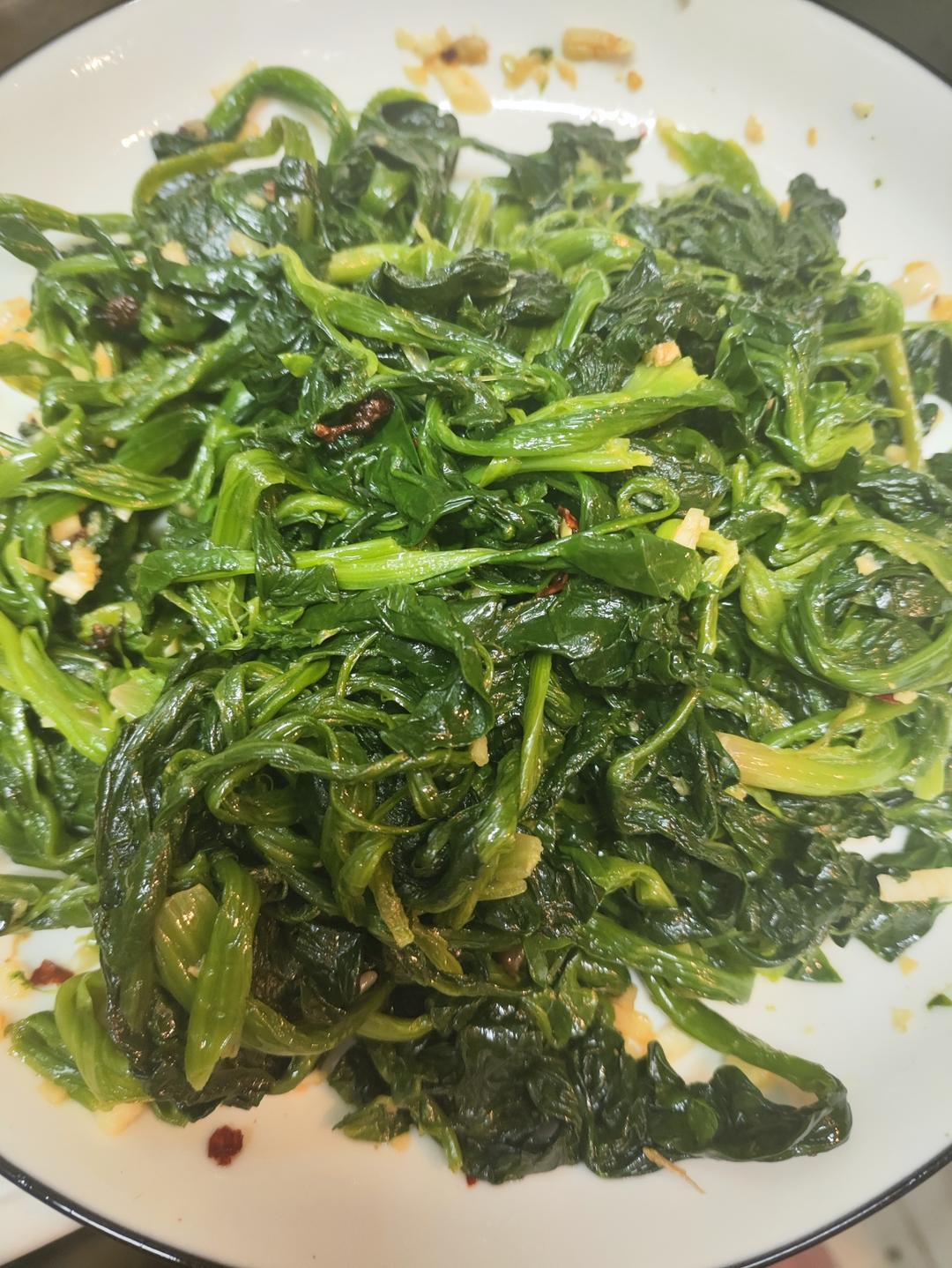 凉拌菠菜(家传秘方)