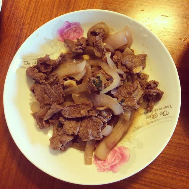 洋葱炒肉