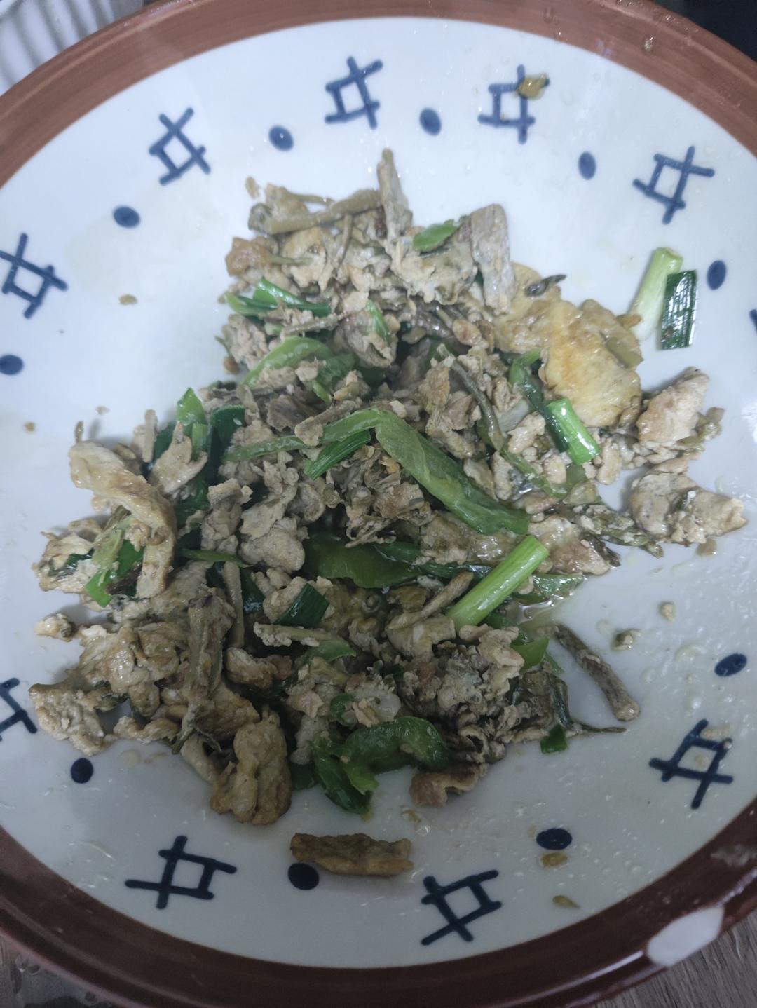 香椿芽炒鸡蛋