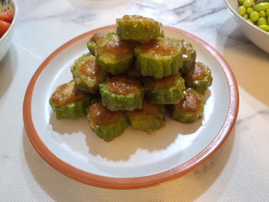 厨师长教你：“苦瓜酿肉”的家常做法，口感和味道很棒，先收藏了