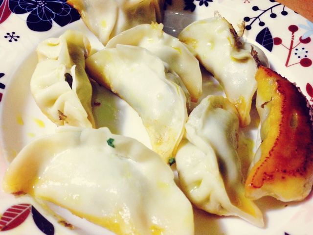 速冻水饺吃腻了吗~变锅贴吧(๑´ڡ`๑)